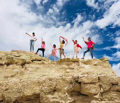 中國青海海西茶卡鹽湖+青海湖+莫高窟+鳴沙山月牙泉+張掖七彩丹霞旅游景區+塔爾寺+敦煌影視古城9日8晚跟團游
